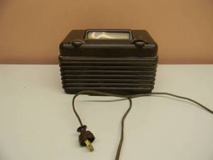 lot 2 image: VINTAGE SETCHELL-CARLSON INC RADIO MODEL 416 - POWERS UP - VERY COOL - SEE PICTURES