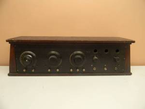 lot 20 image: VINTAGE KNIGHT RADIO CABINET - WRIGHT RADIO MANUFACTURING CO. ST. PAUL MINN. - RARE - SEE PICTURES