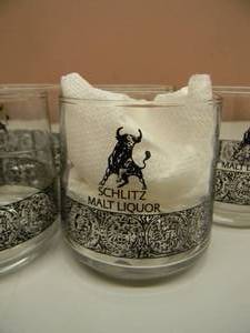Vintage Schlitz Malt Liquor Bull Black Beer Glass  -  Approx 3 Tall - SET OF 6 - NICE - GREAT FOR THE BAR OR DISPLAY - SEE PICTURES