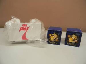 VINTAGE NOS SEAGRAMS BAR NAPKIN  STRAW HOLDER & 2 SEAGRAMS VO WALLEYE FISHING OPENER GLASSES - SEE PICTURES