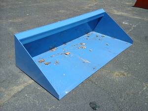 lot 704 image: 70 MaterialSnow Bucket (Skid Steer Attachment)