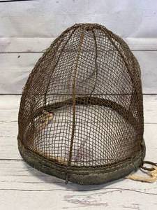 lot 17 image: Vintage Horse Wire Muzzle