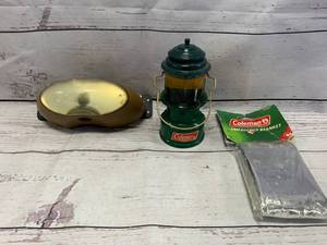 lot 23 image: Vintage Coleman Light & Cologne plus Blanket