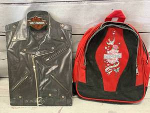 lot 37 image: Harley Davidson Backpack & Clip Board