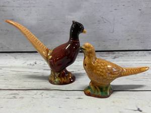lot 77 image: Vintage Rosemeade Pheasant Salt & Pepper Shakers