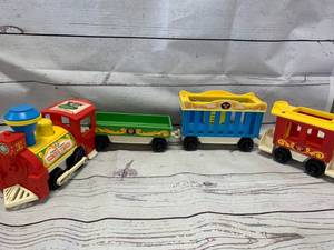 lot 98 image: 1973 Fisher Price Circus Train
