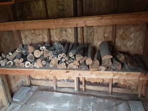 lot 21 image: Black Walnut & Other Wood Pieces