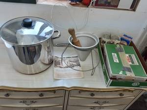 lot 29 image: Canner, Sieve & Canning Jars