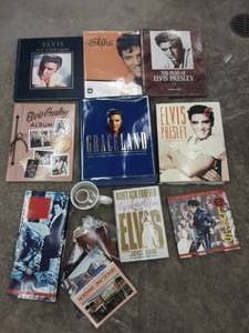 lot 55 image: Elvis Collectibles