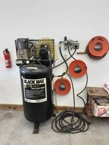 lot 59 image: Black Max 6.5 Hp 80 Gallon Air Compressor