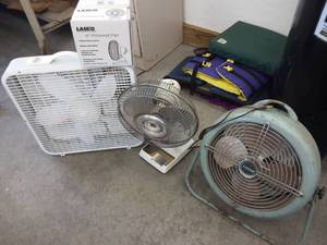 lot 104 image: 4-Fans