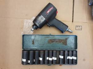 lot 127 image: Ingersol-Rand 2131 12 Impact With Metric Sockets