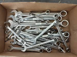 lot 140 image: Standard & Metric Wrench Sets Mostly Craftsman
