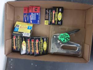 lot 149 image: Stapler & Staples