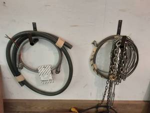 lot 166 image: Chains, Cables, Hose