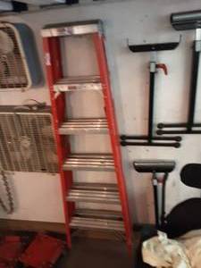 lot 171 image: Werner Fiberglass 6 Ladder