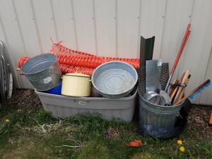 lot 258 image: Bin Of Plastic Containers, Enamel, Garden Tools, Snow Fence
