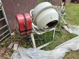 lot 268 image: Tool Shop 3.5 Cu. Ft. Cement Mixer