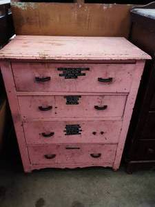 lot 112 image: 4-Drawer Chest 28x17x35