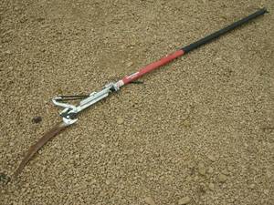lot 28 image: Craftsman Pump-n-Cut Limb SawLopper