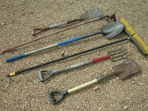lot 36 image: GardenYard Tools