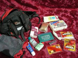 lot 17 image: Camping, Outdoors First Aid Fanny Bag