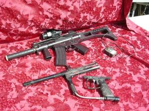 lot 20 image: Paintball and Airsoft Guns