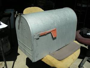 lot 49 image: Large U.S. Mailbox