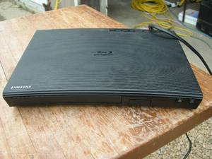 lot 92 image: Samsung Blu-Ray Disc Player
