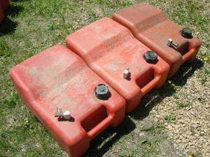 lot 121 image: 3 Chilton Outboard Marine Gas Tanks
