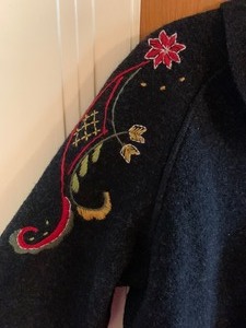 lot 8 image: Norlender Norwegian Sweater