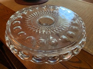 lot 85 image: Glass Cake Plate