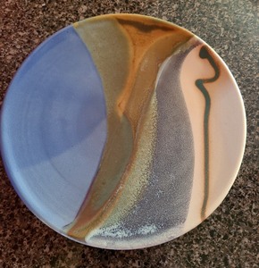 lot 92 image: Two Decorative Pottery Plates by Bonnema