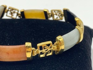 lot 113 image: Sterling Siver Panel Jade Bracelet