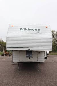 2002 Forest River Wildwood 28BHSS Bunkhouse 5th Wheel NO RESERVE