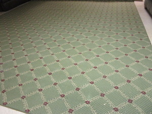 lot 813 image: 13 x 13 RUG