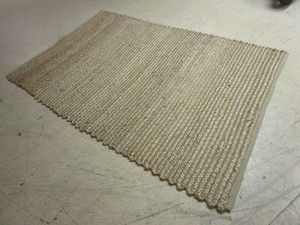 lot 816 image: SAFAVIEH 4x6 RUG, CAPE COD COLLECTION