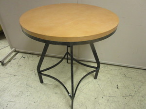 lot 822 image: LINON ADJUSTABLE WOODSBORO TABLE - NEW