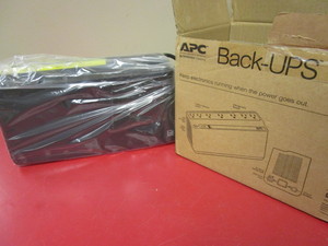 lot 848 image: APC BATTERY BACK-UPS AND SURGE PROTECTOR - NEW.