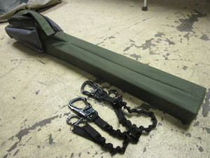 lot 853 image: DOUBLE RIFLE CARRIER, YATES CARABINERS
