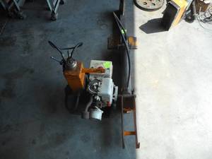 Log Splitter with Tecumseh Engine