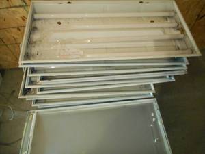 (10) 4 ft fluorescent light fixtures