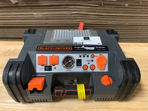 Black and Decker Portable Power Station - Jump Starter