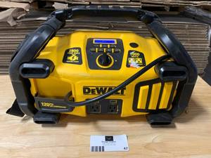 DEWALT 2800 Peak Amp Jump Starter 1000-Watt Power Inverter with Digital Compressor