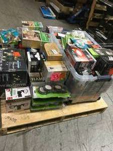 lot 33 image: Pallet with assorted Lights and accesories- Customer Returns