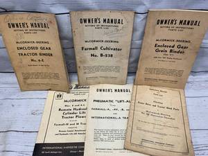 lot 12 image: Lot of 5 Vintage International Harvester Manuals