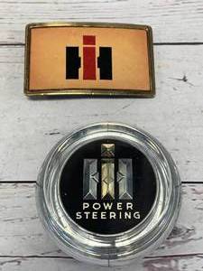 lot 14 image: Vintage International Harvester 1978 Belt Buckle & Cap