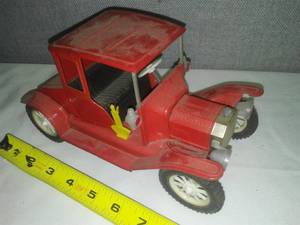 lot 40 image: Vintage Metal Ford coupe
