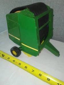lot 71 image: John Deere Large Baler with bale  nice