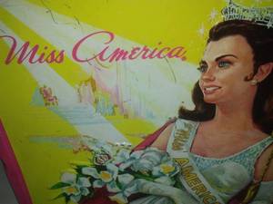lot 74 image: Miss America Lunch Box - very clean